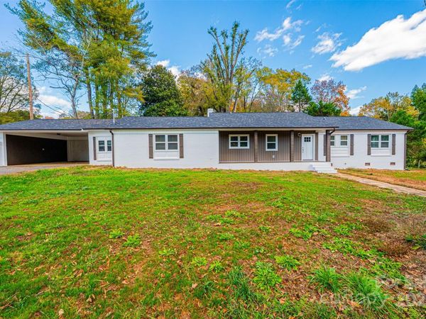908 13th Street NW, Conover, NC 28613