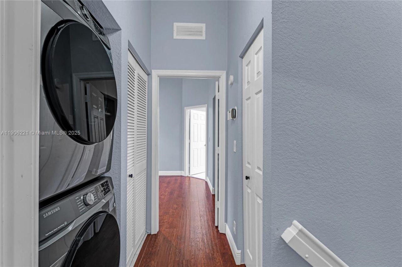 1737 Carvelle Dr, Riviera Beach, FL 33404 Photo