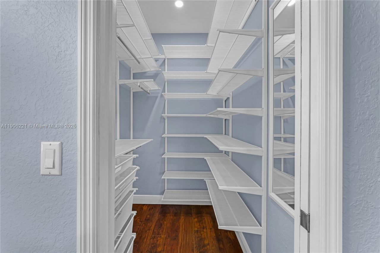 1737 Carvelle Dr, Riviera Beach, FL 33404 Photo