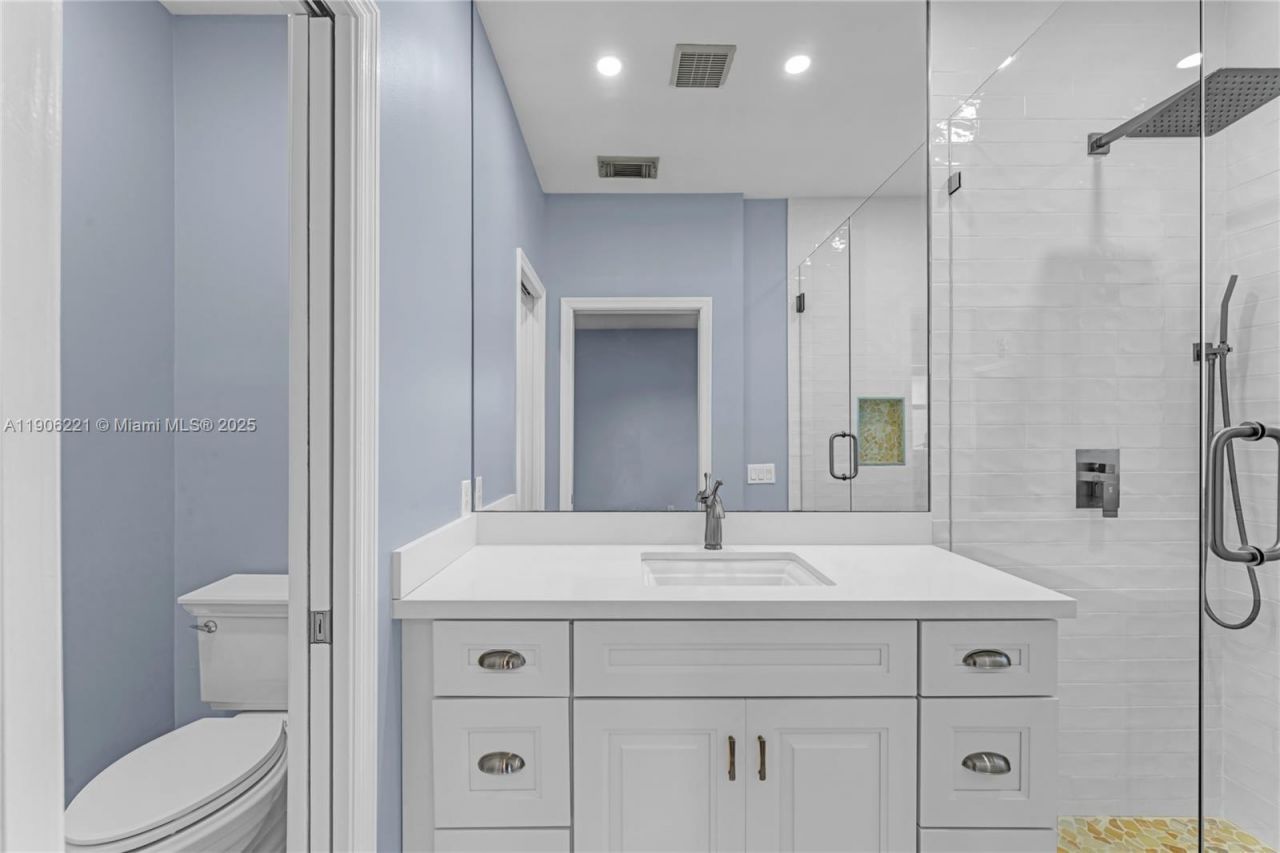 1737 Carvelle Dr, Riviera Beach, FL 33404 Photo