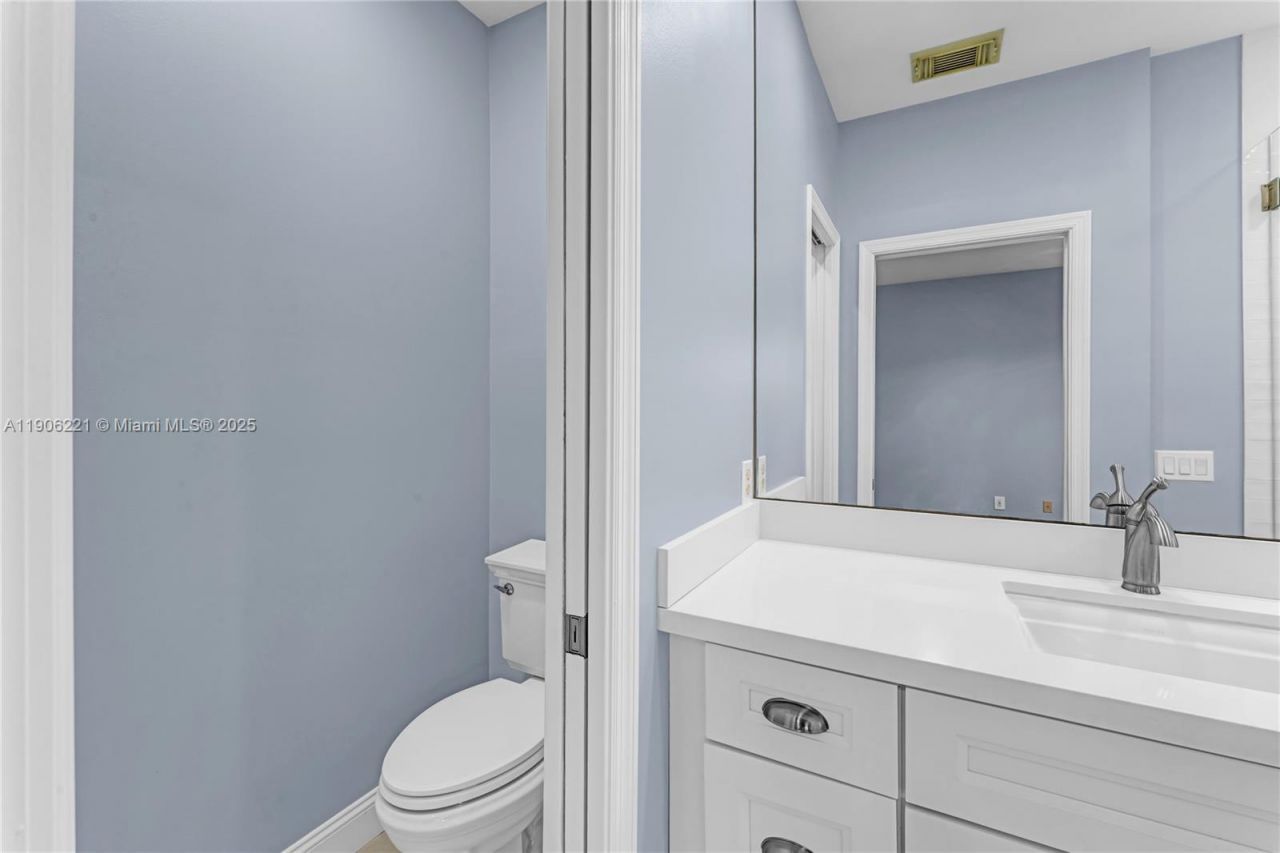 1737 Carvelle Dr, Riviera Beach, FL 33404 Photo