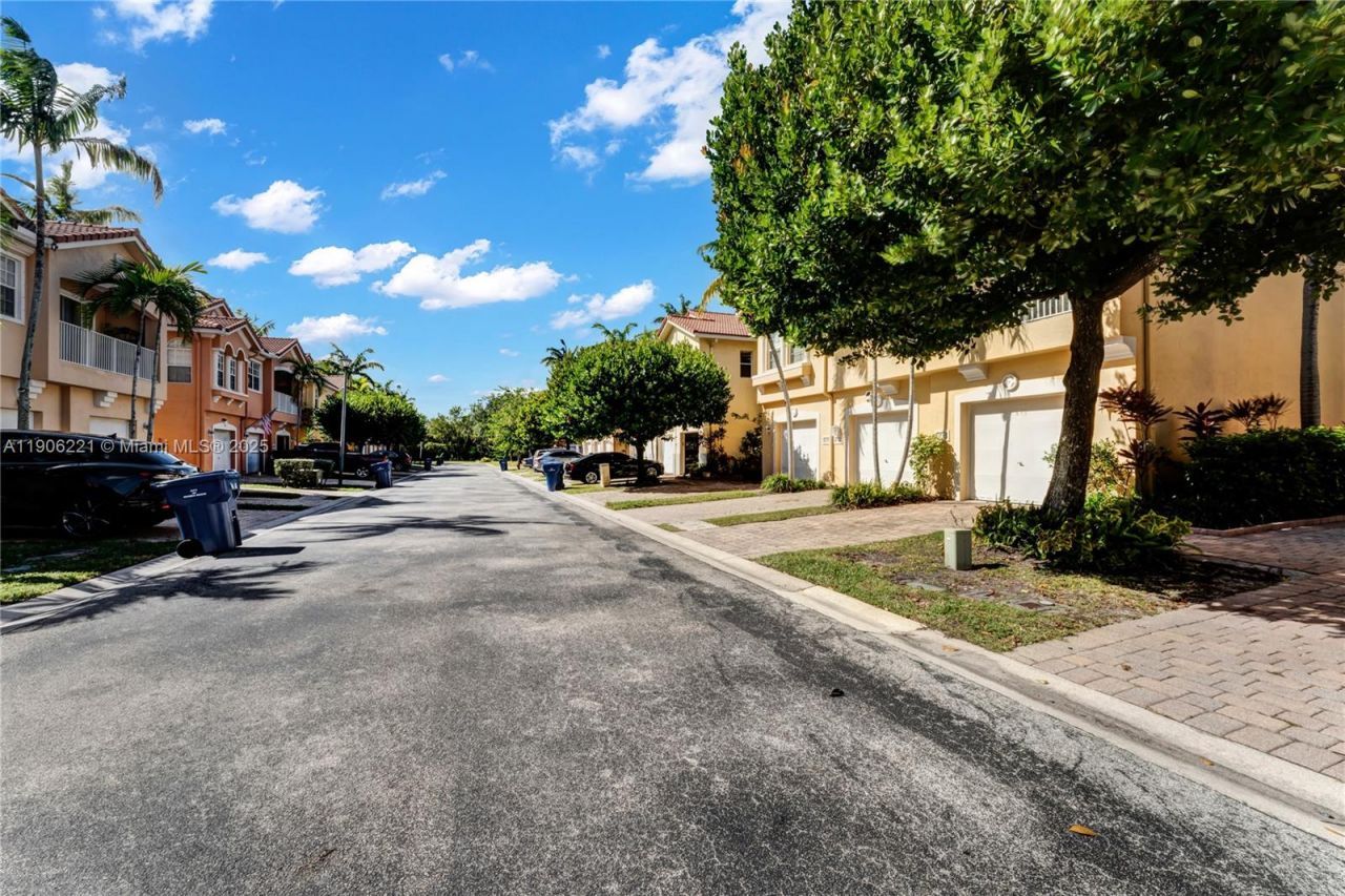 1737 Carvelle Dr, Riviera Beach, FL 33404 Photo