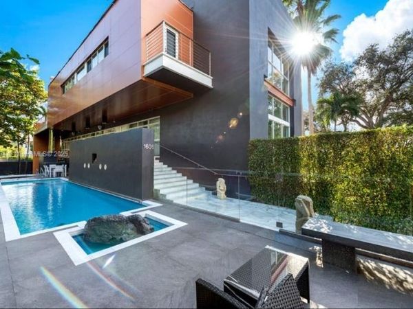 1606 S Bayshore Dr, Unit -, Miami, FL 33133