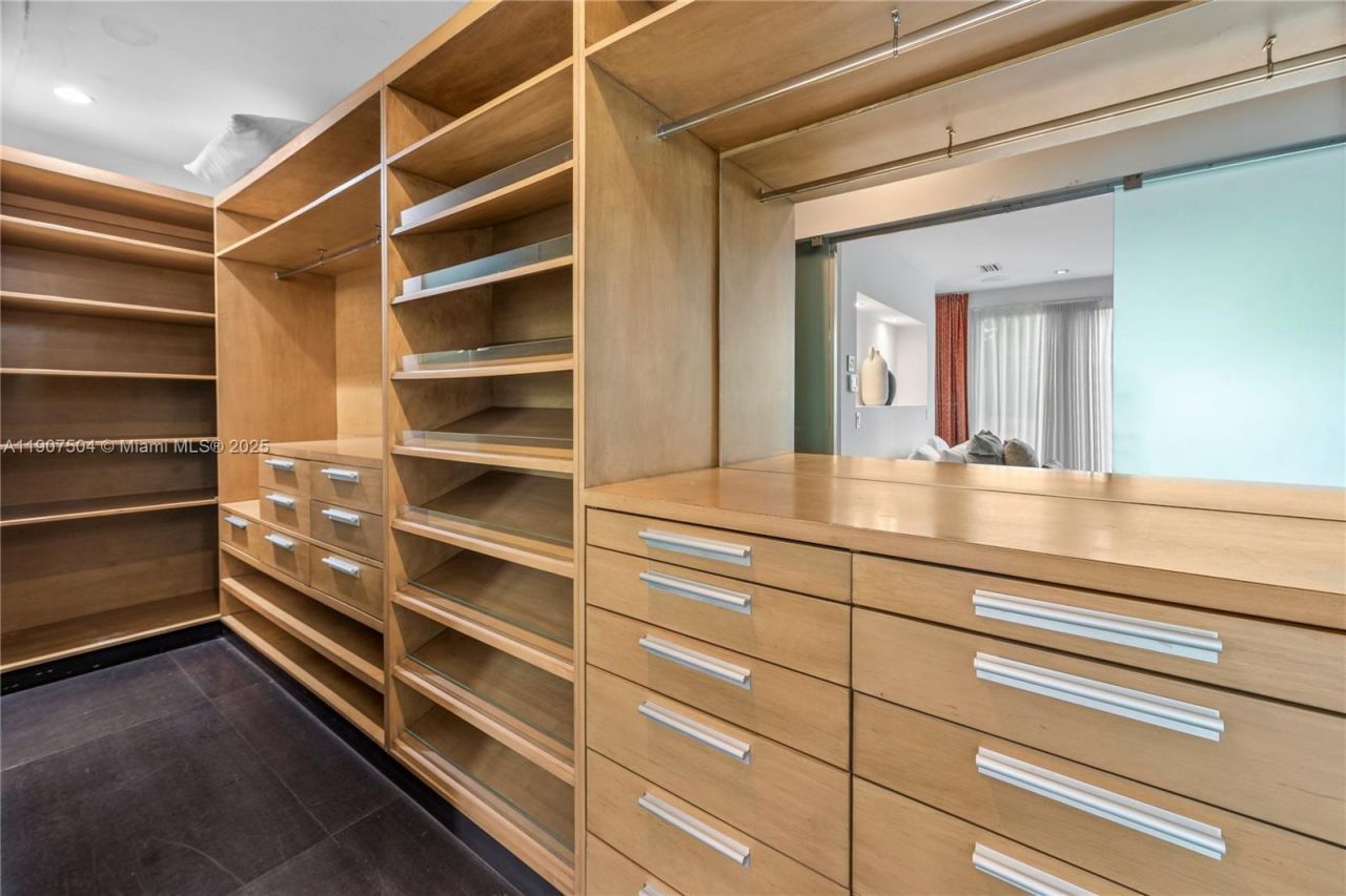 1606 S Bayshore Dr, Unit -, Miami, FL 33133 Photo