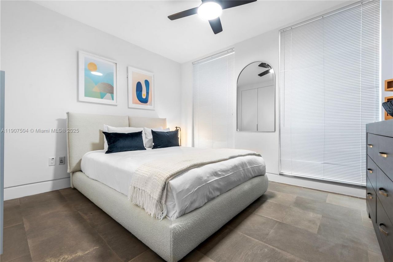 1606 S Bayshore Dr, Unit -, Miami, FL 33133 Photo