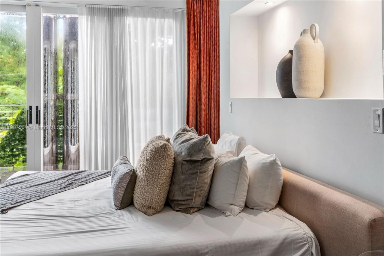 1606 S Bayshore Dr, Unit -, Miami, FL 33133 Photo