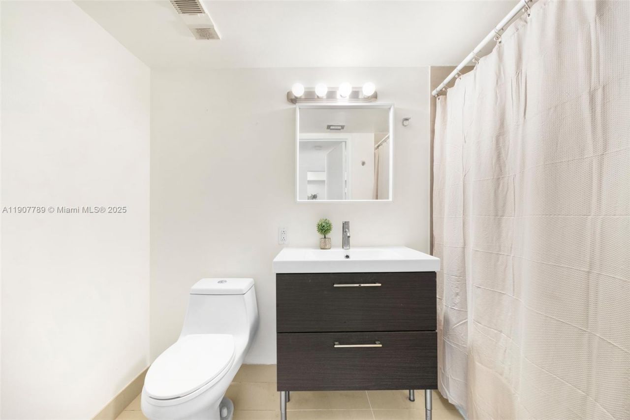 850 N Miami Ave, Unit W-906, Miami, FL 33136 Photo