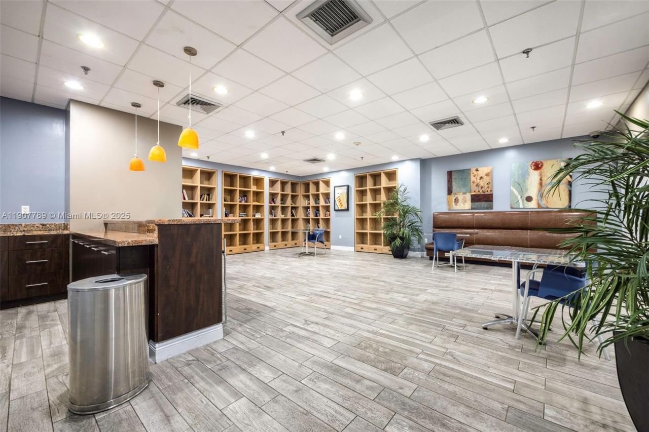 850 N Miami Ave, Unit W-906, Miami, FL 33136 Photo