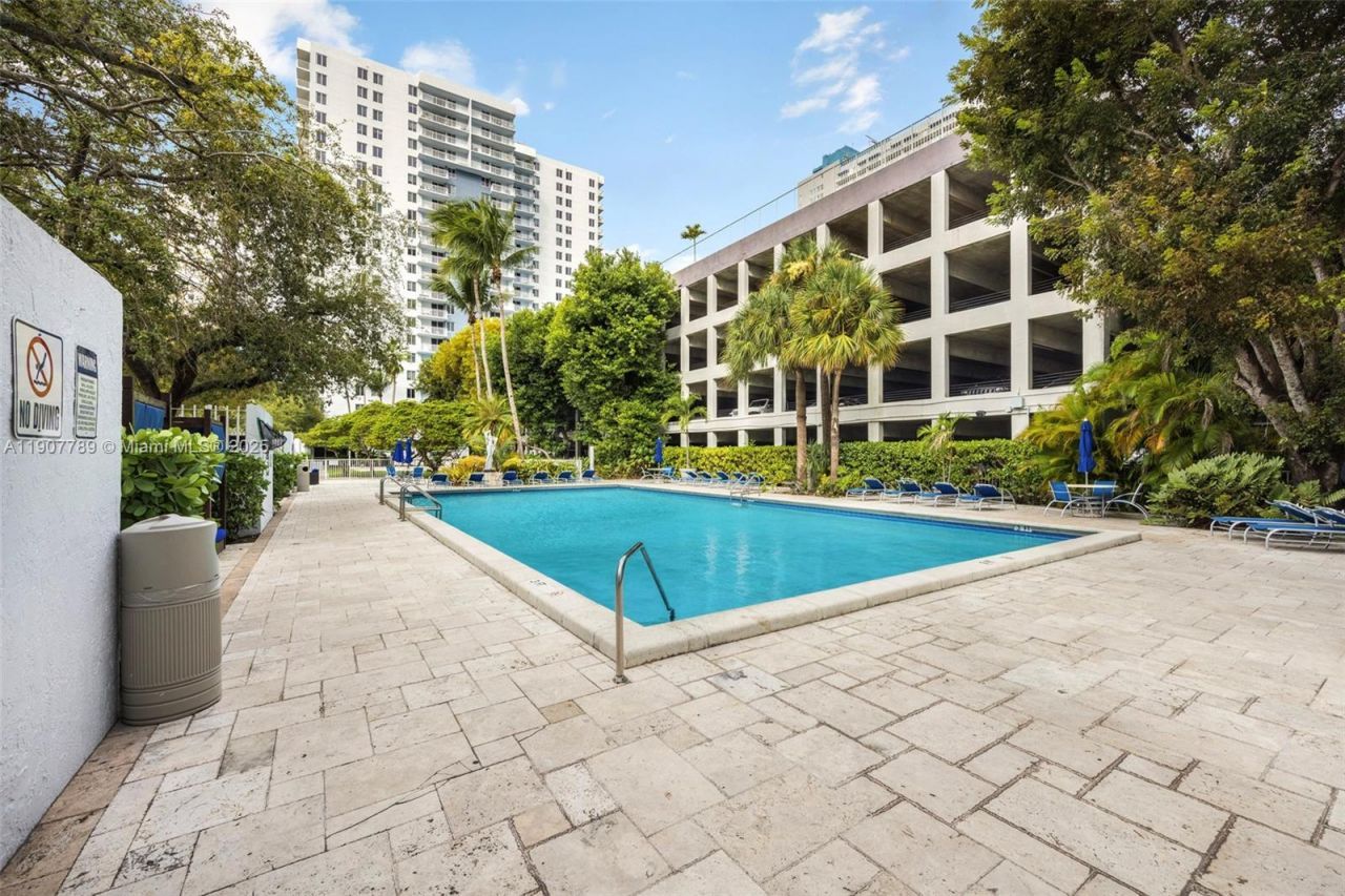 850 N Miami Ave, Unit W-906, Miami, FL 33136 Photo