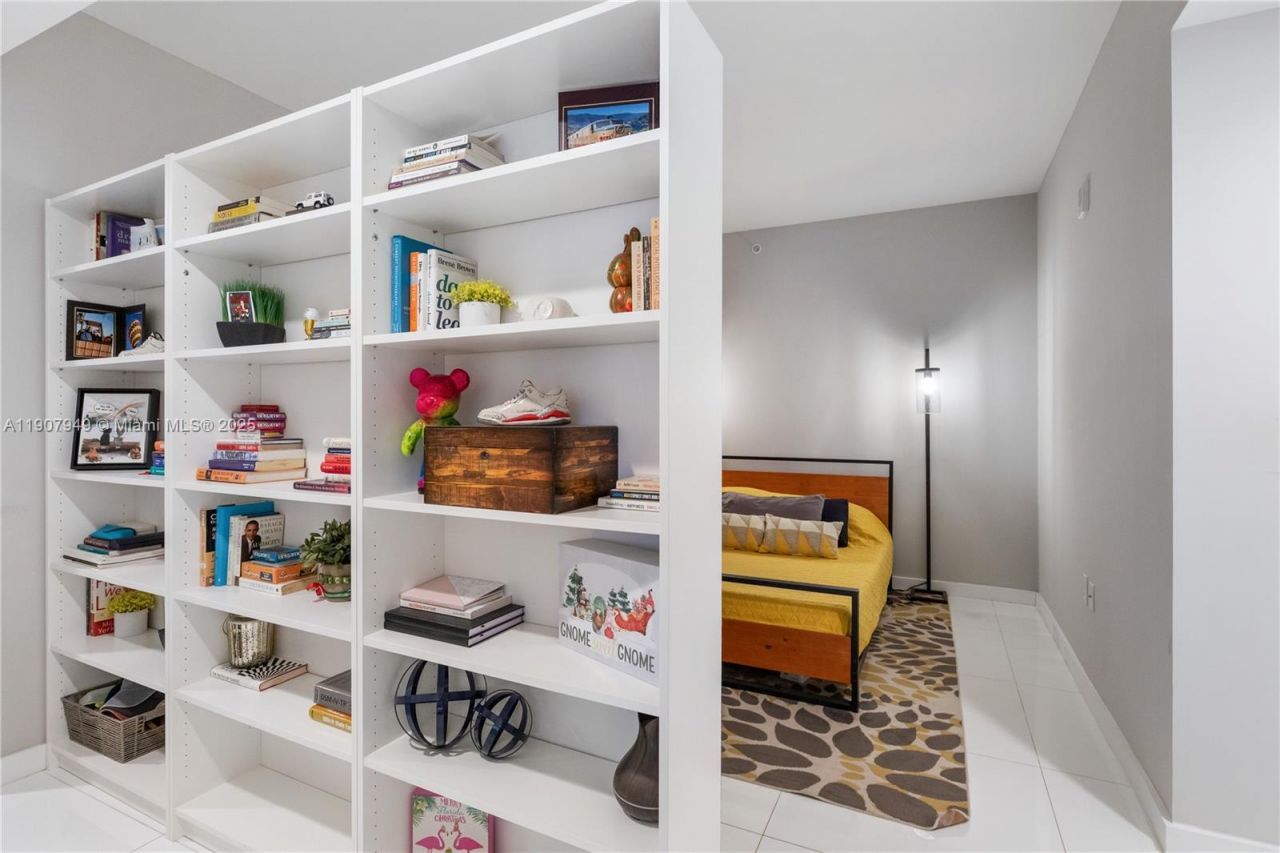 1010 Brickell Ave, Unit 1806, Miami, FL 33131 Photo