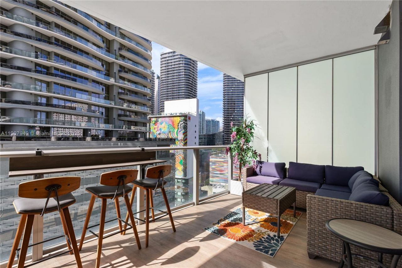 1010 Brickell Ave, Unit 1806, Miami, FL 33131 Photo