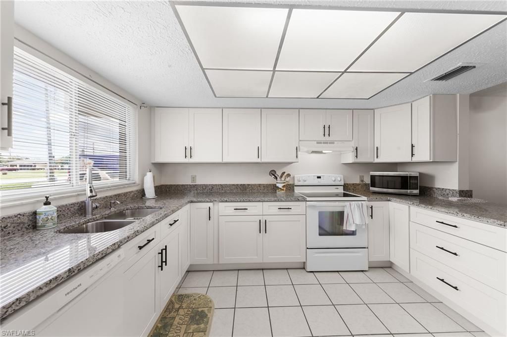 4420 Santa Barbara Blvd, Unit 105, Cape Coral, FL 33914 Photo