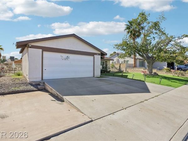 7247 Pleasant View Avenue, Las Vegas, NV 89147