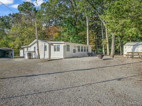 7066 White Swan Lane, Red Bud, IL 62278