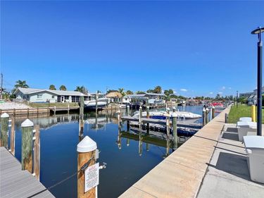 9811 HERNANDO COURT, BRADENTON, FL 34210