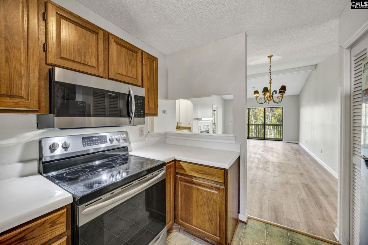 633 Edgewater Lane Photo 12