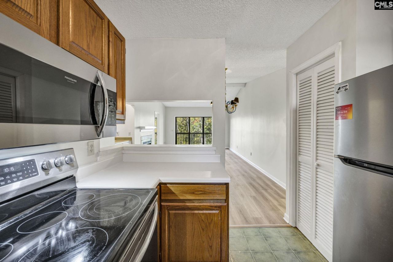 633 Edgewater Lane Photo 13