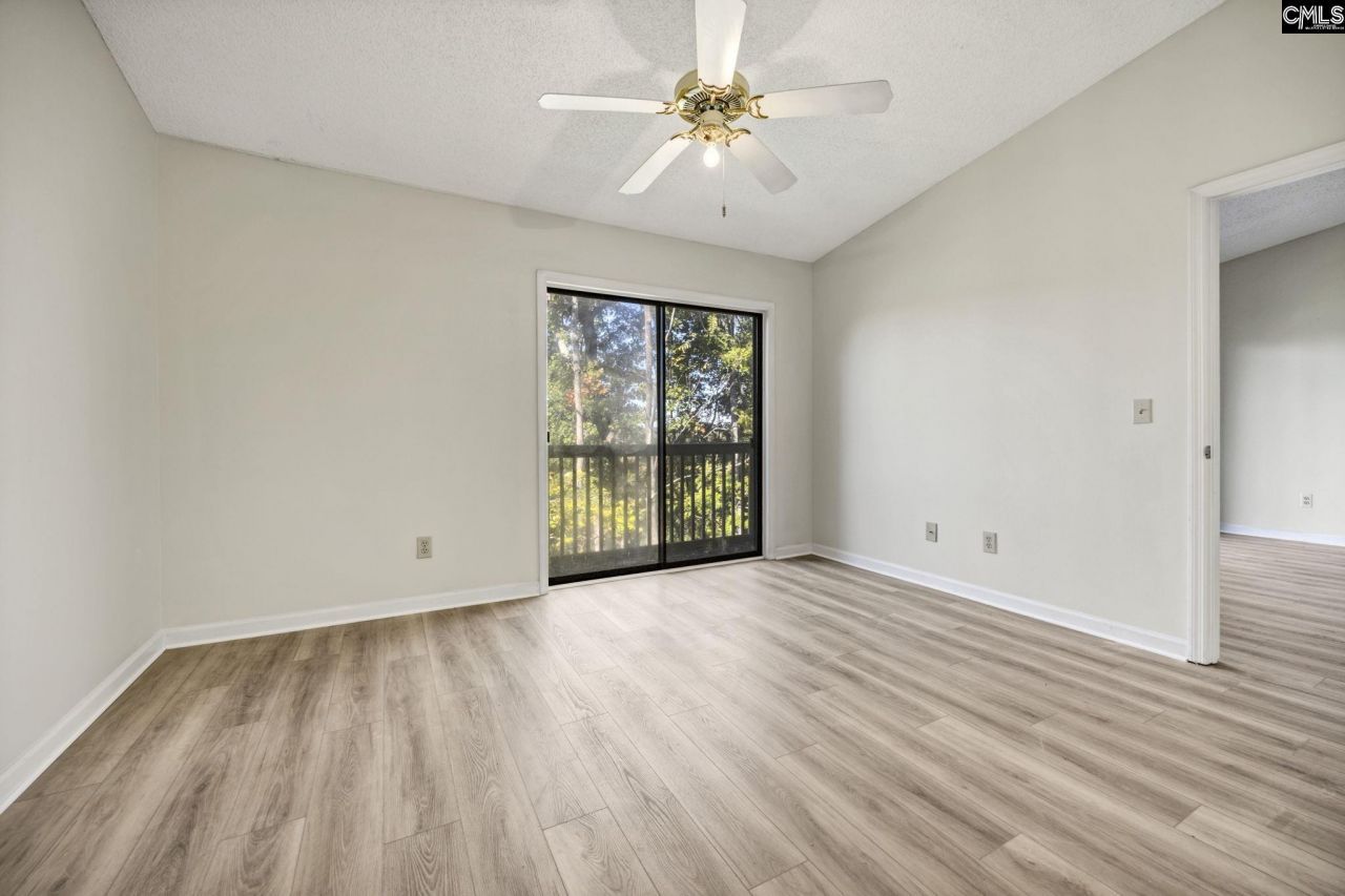 633 Edgewater Lane Photo 14