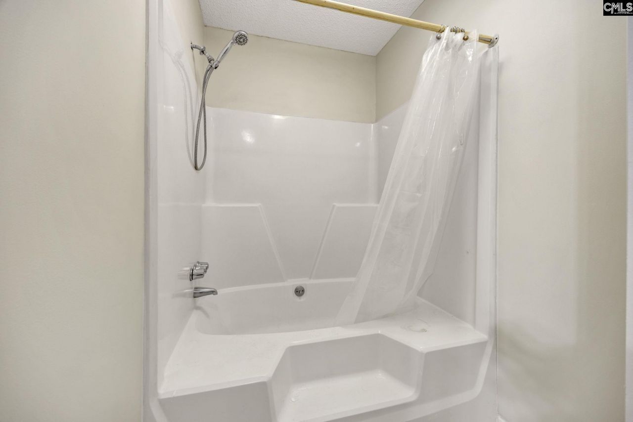 633 Edgewater Lane Photo 20