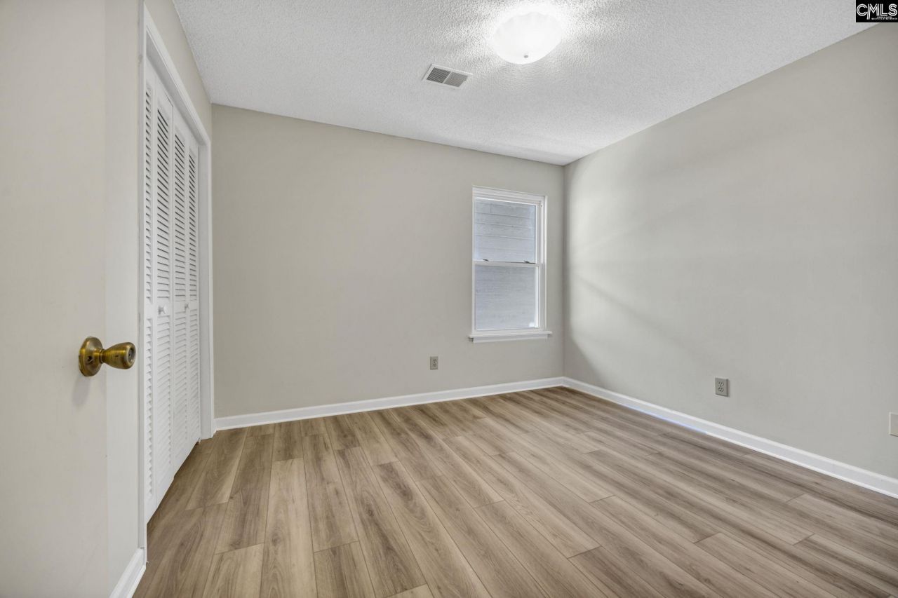 633 Edgewater Lane Photo 22