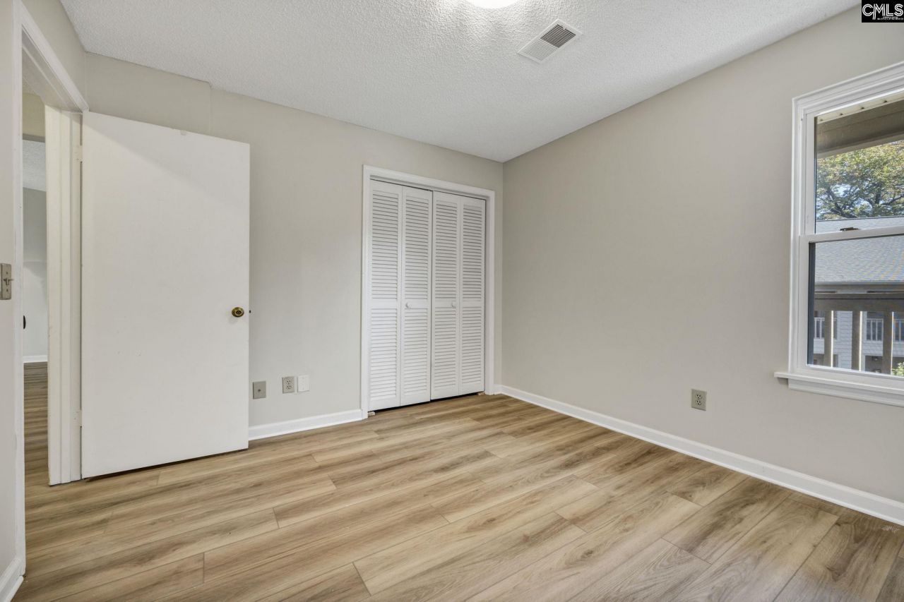 633 Edgewater Lane Photo 23