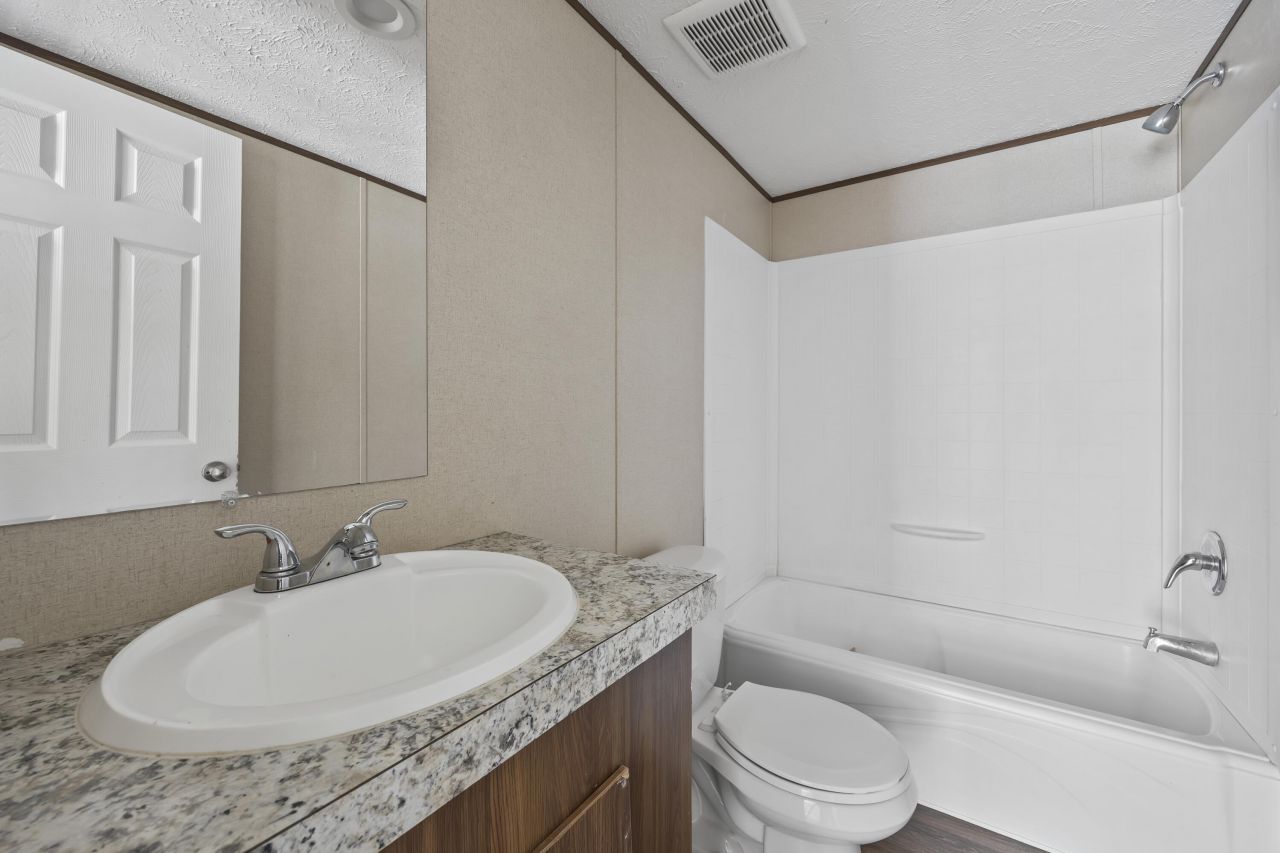 1820 Main Street Photo 8