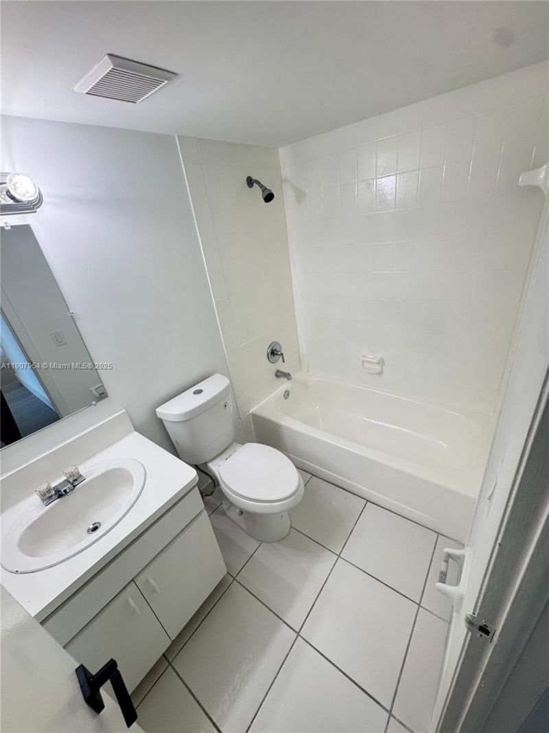 11780 SW 18th St, Unit 528-2, Miami, FL 33175 Photo