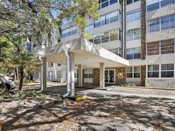 6500 Cypress Rd, Unit 410, Plantation, FL 33317