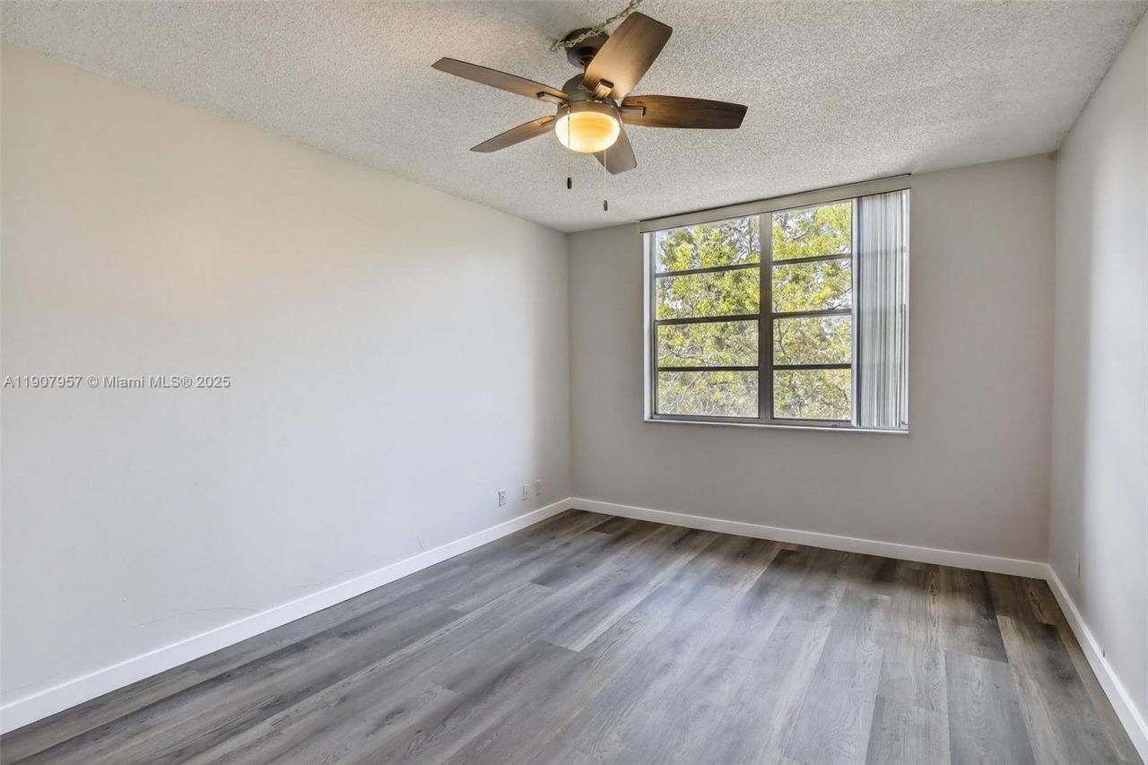 6500 Cypress Rd, Unit 410, Plantation, FL 33317 Photo