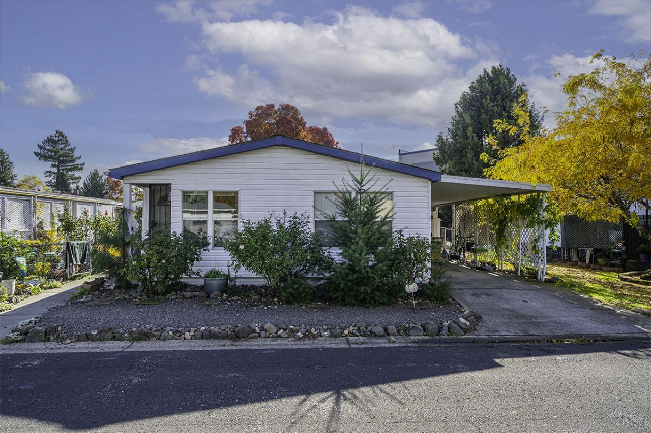 3431 S Pacific Highway, Unit SPC 9, Medford, OR 97501 Main Photo