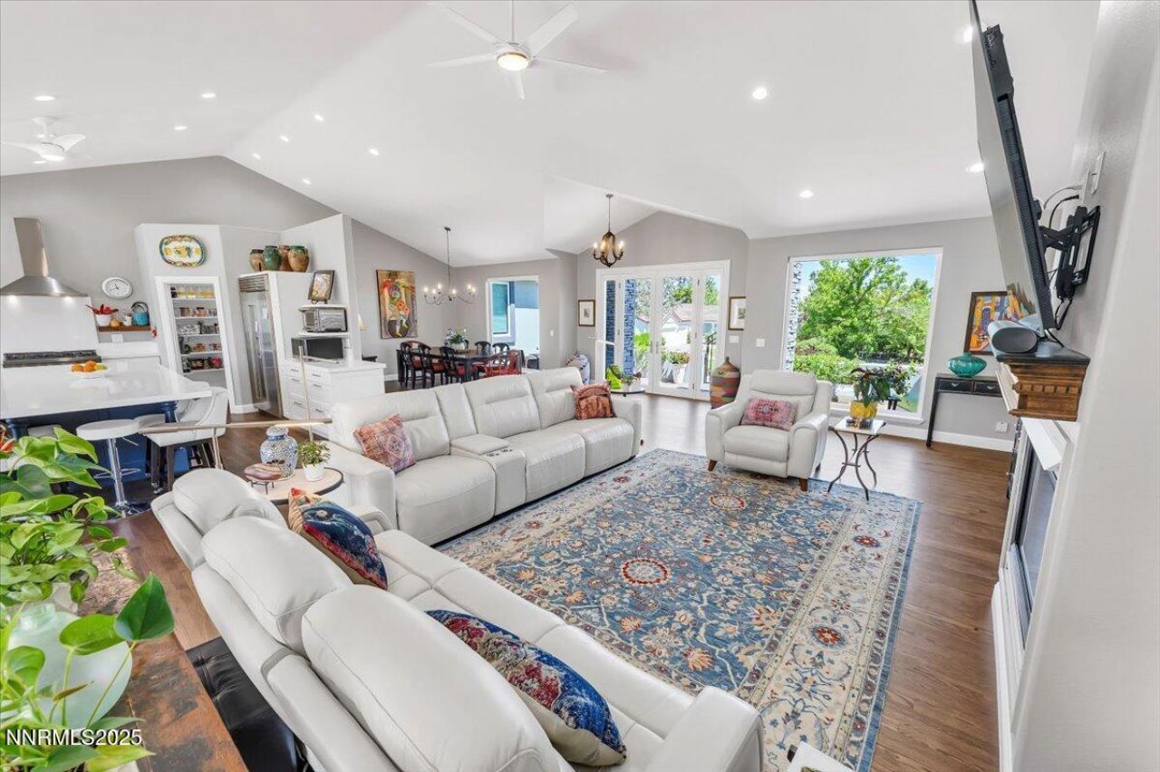 346 Wolf Run Court, Reno, NV 89511 Photo