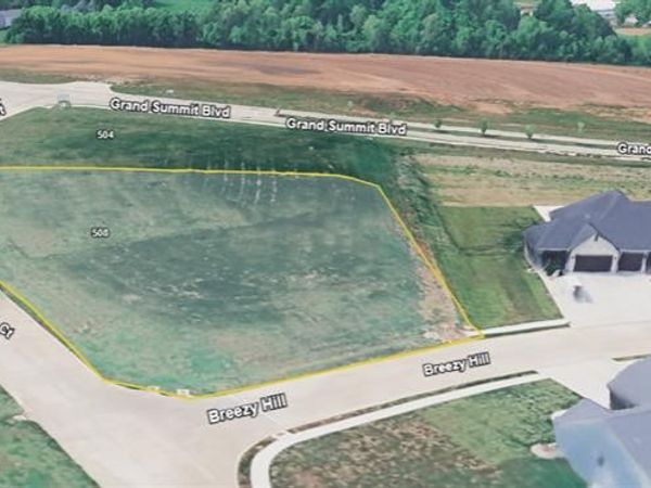 3830 Breezy Hill, Shiloh, IL 62221