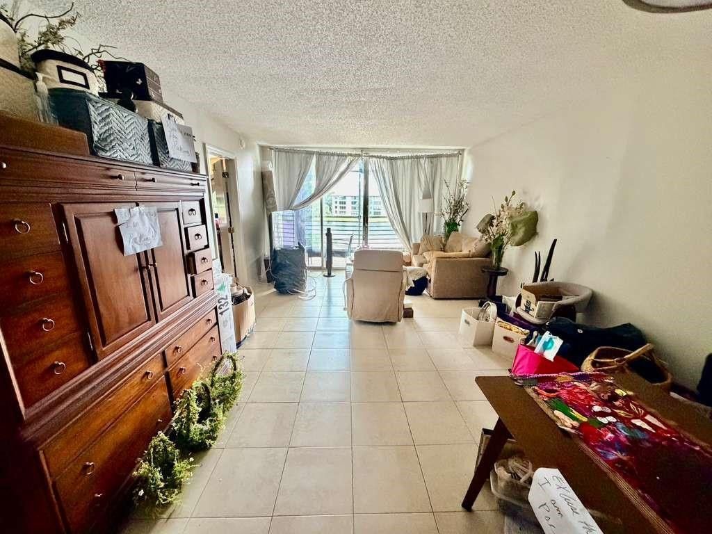 9430 Poinciana Place, Unit 402, Davie, FL 33324 Photo