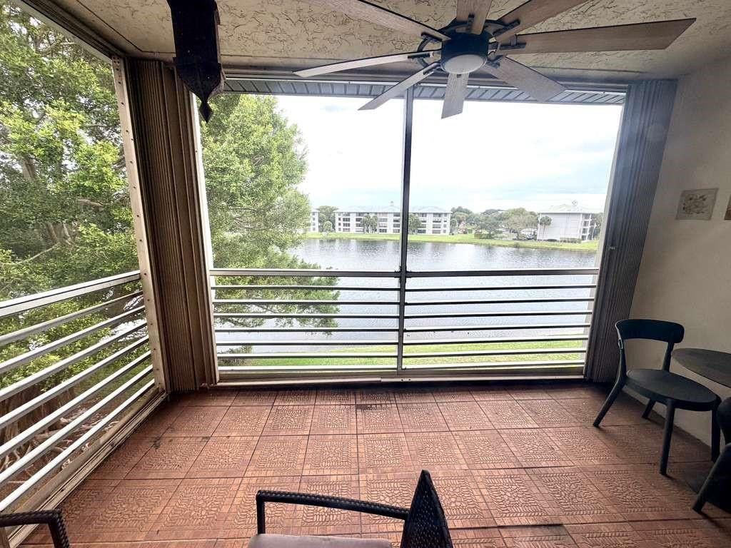 9430 Poinciana Place, Unit 402, Davie, FL 33324 Photo