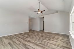 933 Woodside Dr. photo 4