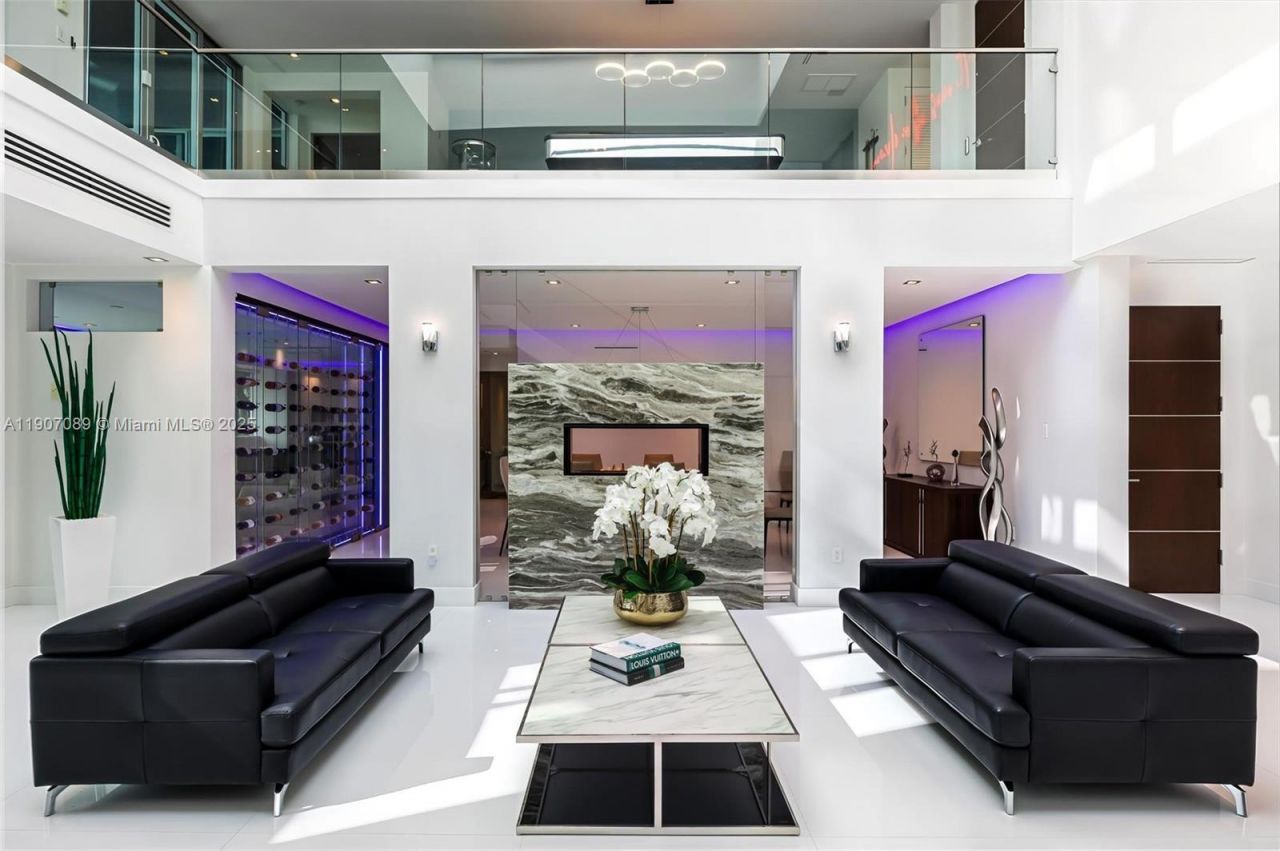 300 Royal Plaza Dr, Fort Lauderdale, FL 33301 Photo