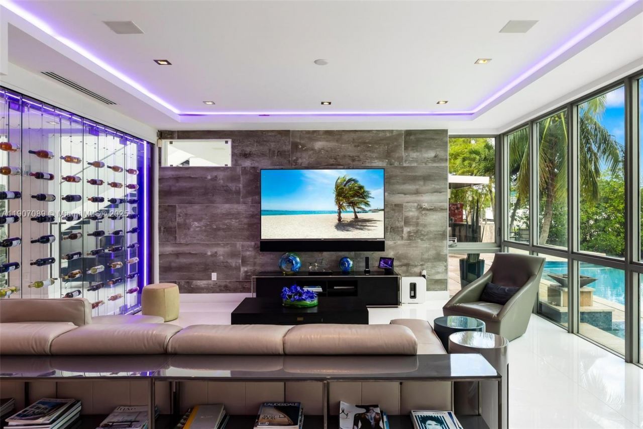 300 Royal Plaza Dr, Fort Lauderdale, FL 33301 Photo