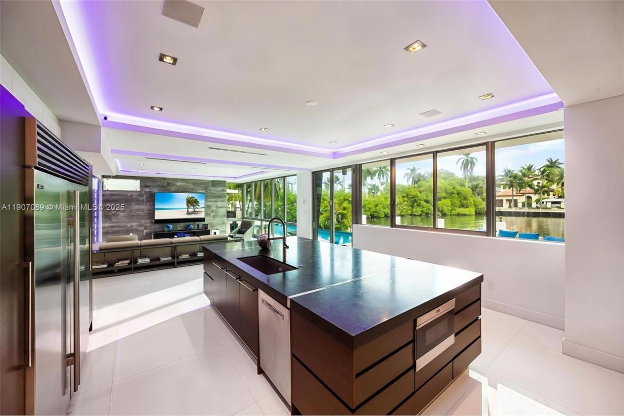 300 Royal Plaza Dr, Fort Lauderdale, FL 33301 Photo