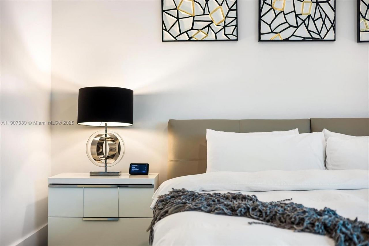 300 Royal Plaza Dr, Fort Lauderdale, FL 33301 Photo