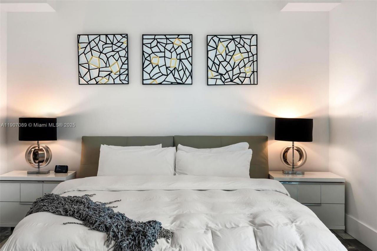 300 Royal Plaza Dr, Fort Lauderdale, FL 33301 Photo