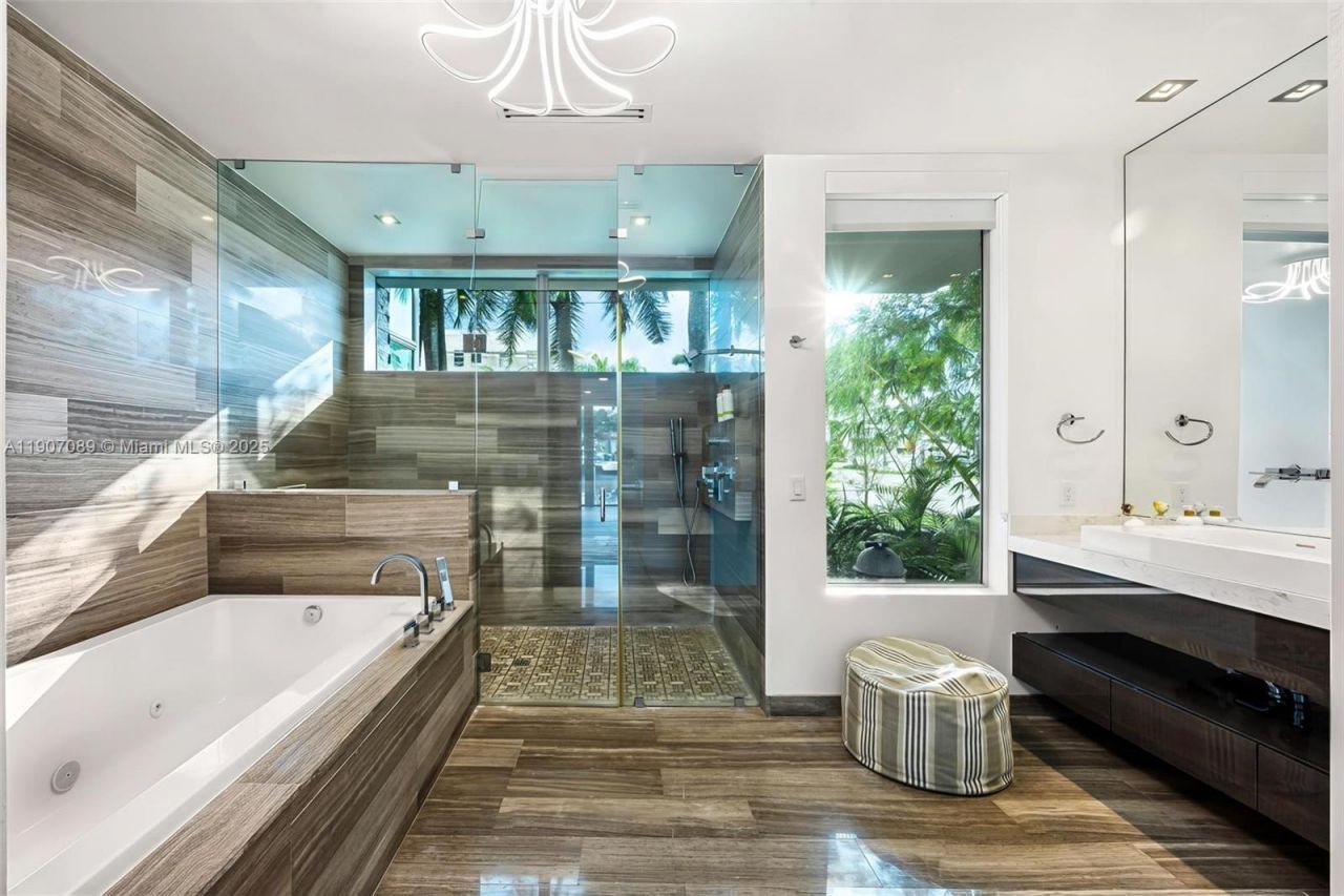 300 Royal Plaza Dr, Fort Lauderdale, FL 33301 Photo