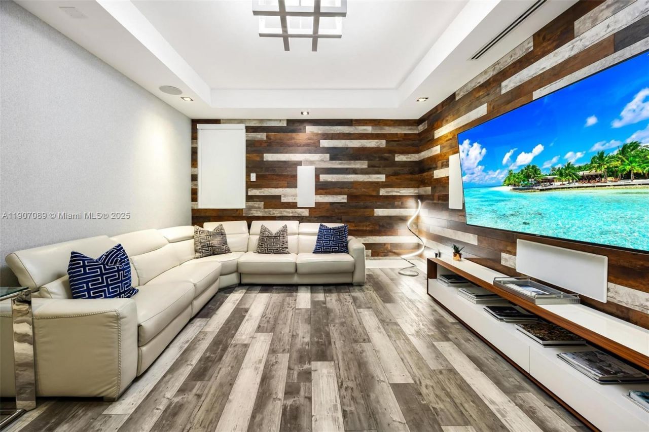 300 Royal Plaza Dr, Fort Lauderdale, FL 33301 Photo