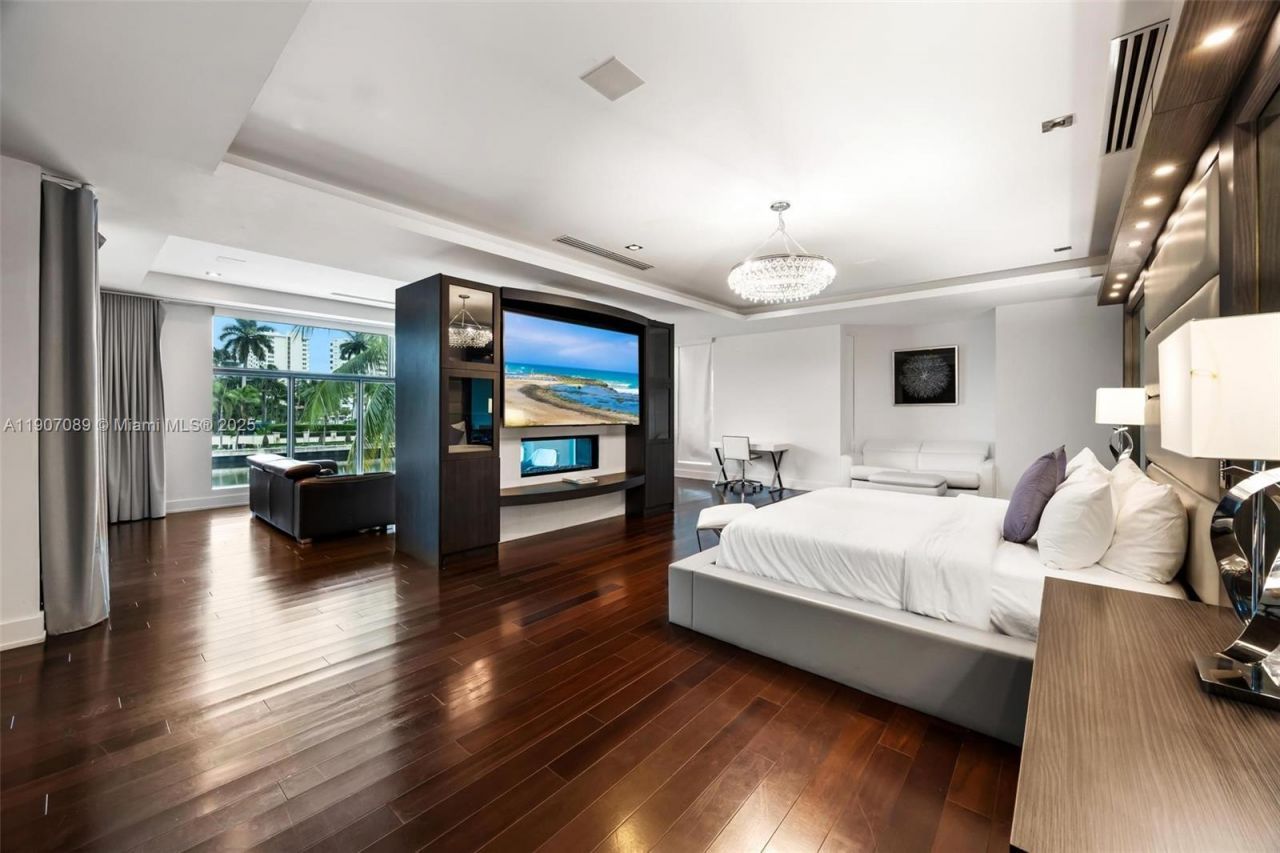 300 Royal Plaza Dr, Fort Lauderdale, FL 33301 Photo