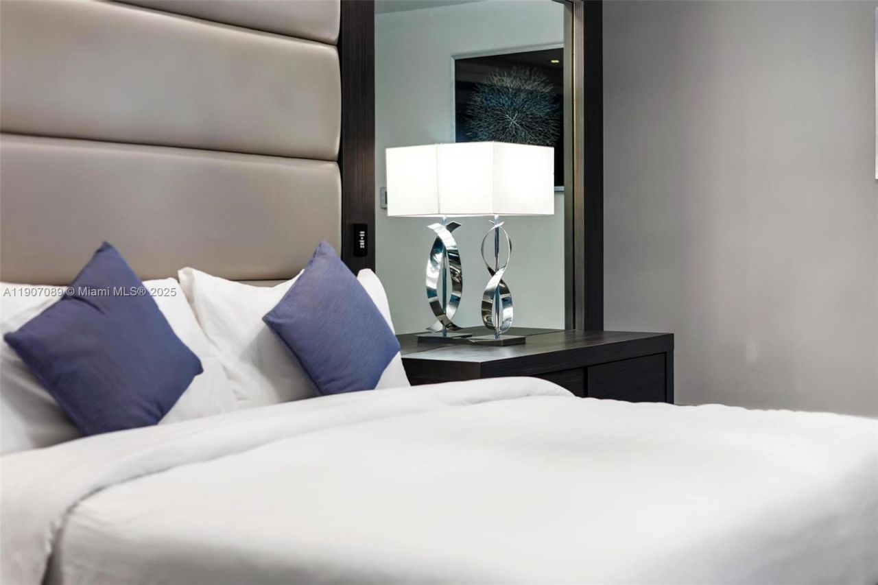 300 Royal Plaza Dr, Fort Lauderdale, FL 33301 Photo