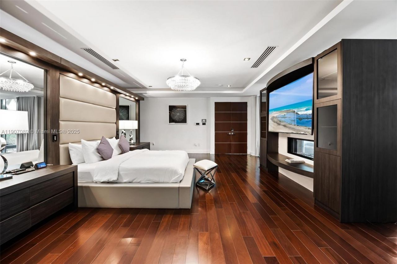 300 Royal Plaza Dr, Fort Lauderdale, FL 33301 Photo