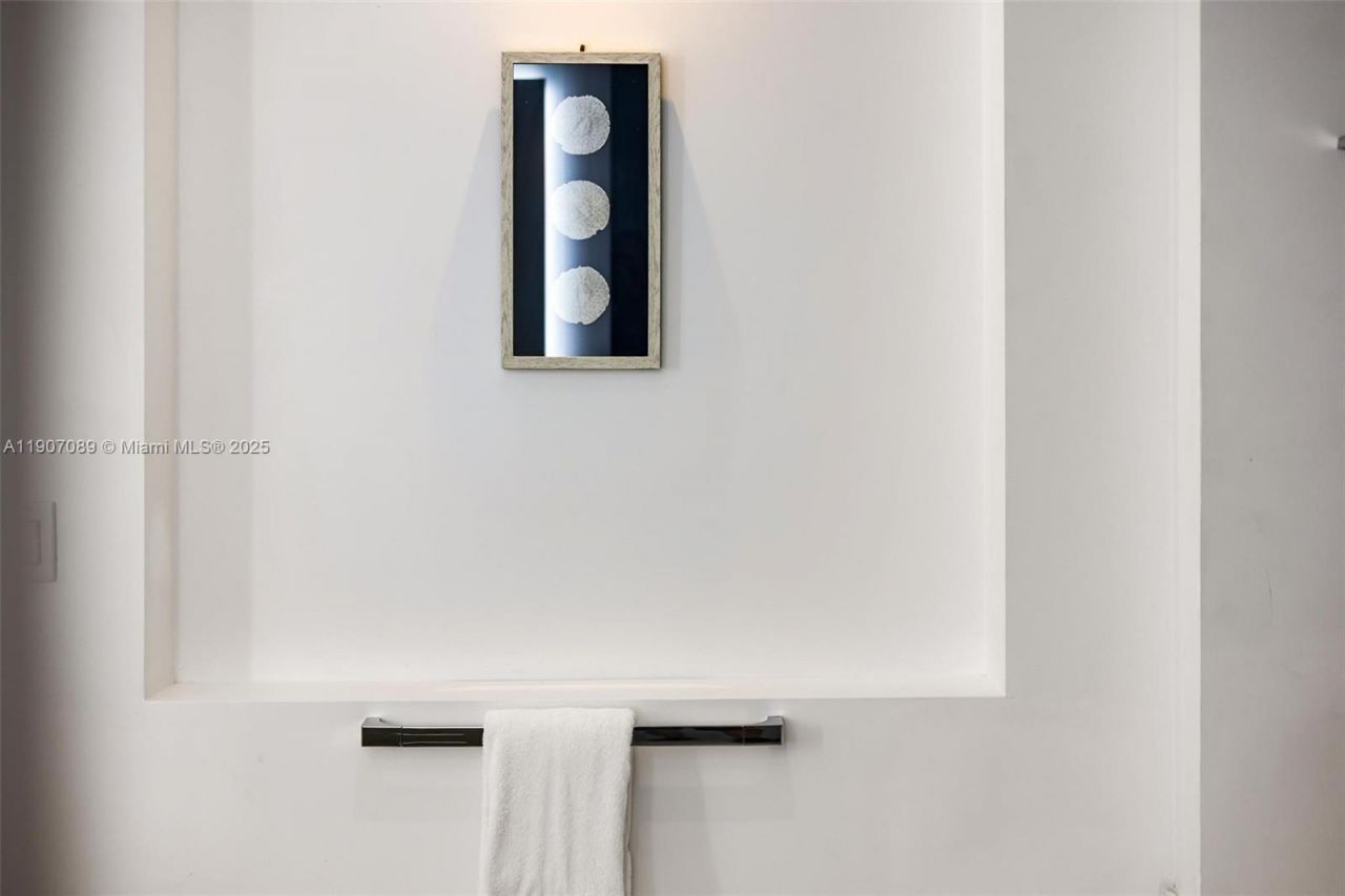 300 Royal Plaza Dr, Fort Lauderdale, FL 33301 Photo