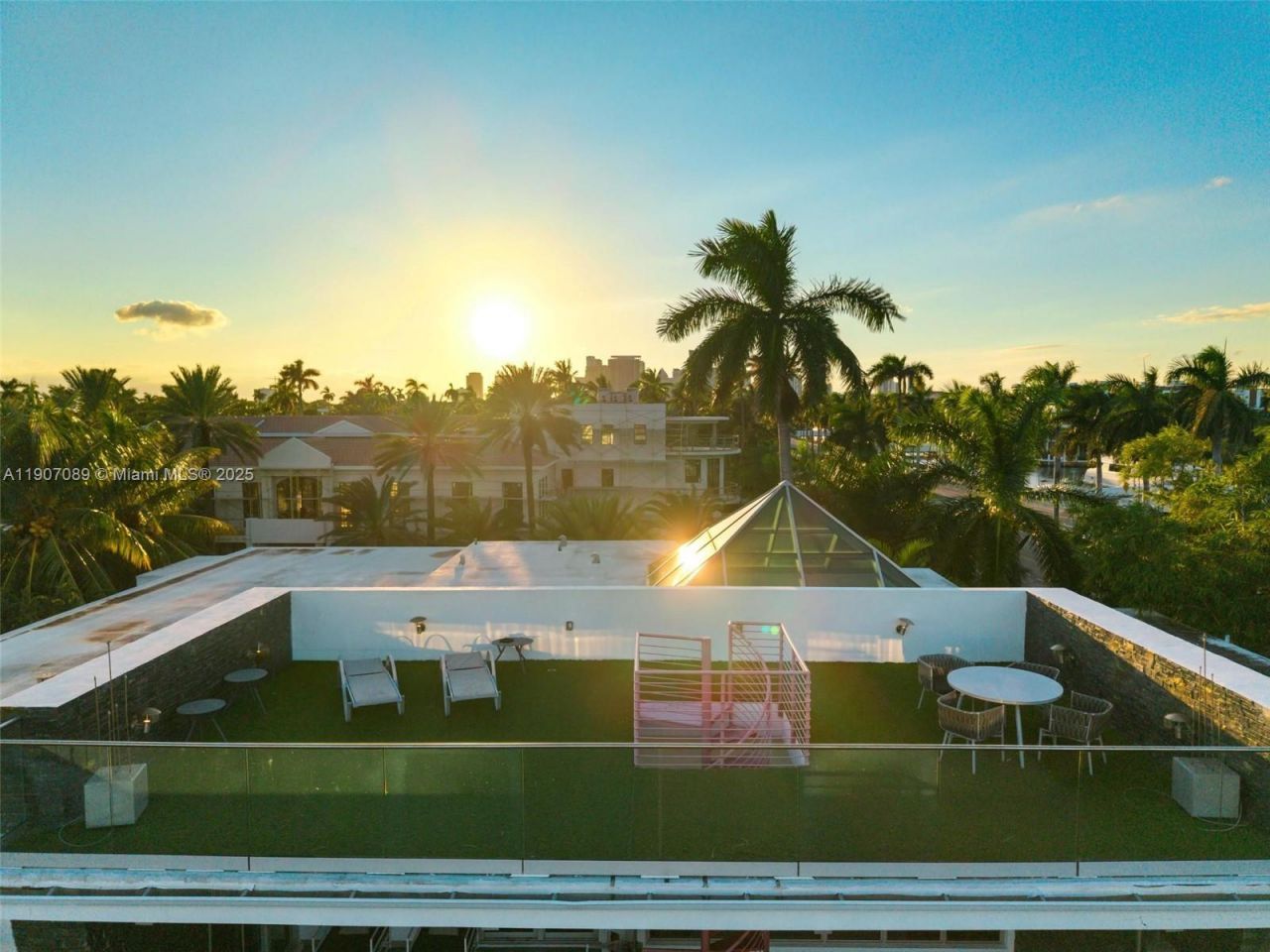 300 Royal Plaza Dr, Fort Lauderdale, FL 33301 Photo