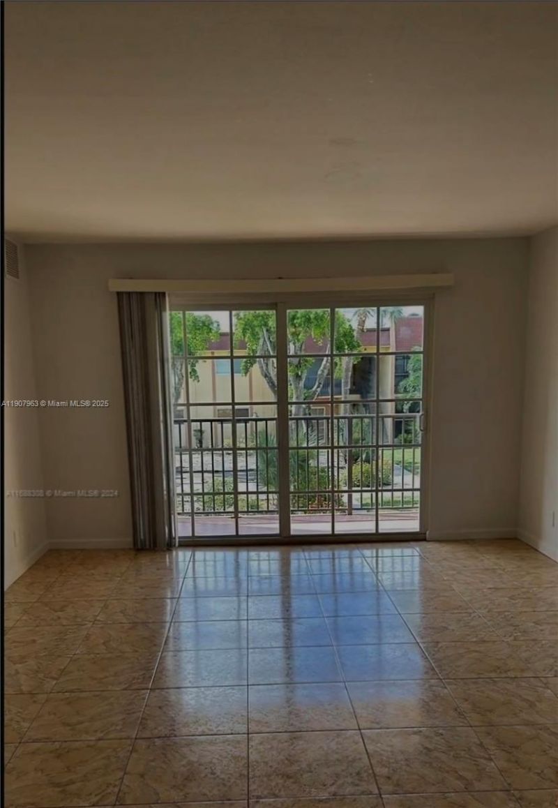 2952 NW 55th Ave, Unit 2D, Lauderhill, FL 33313 Photo