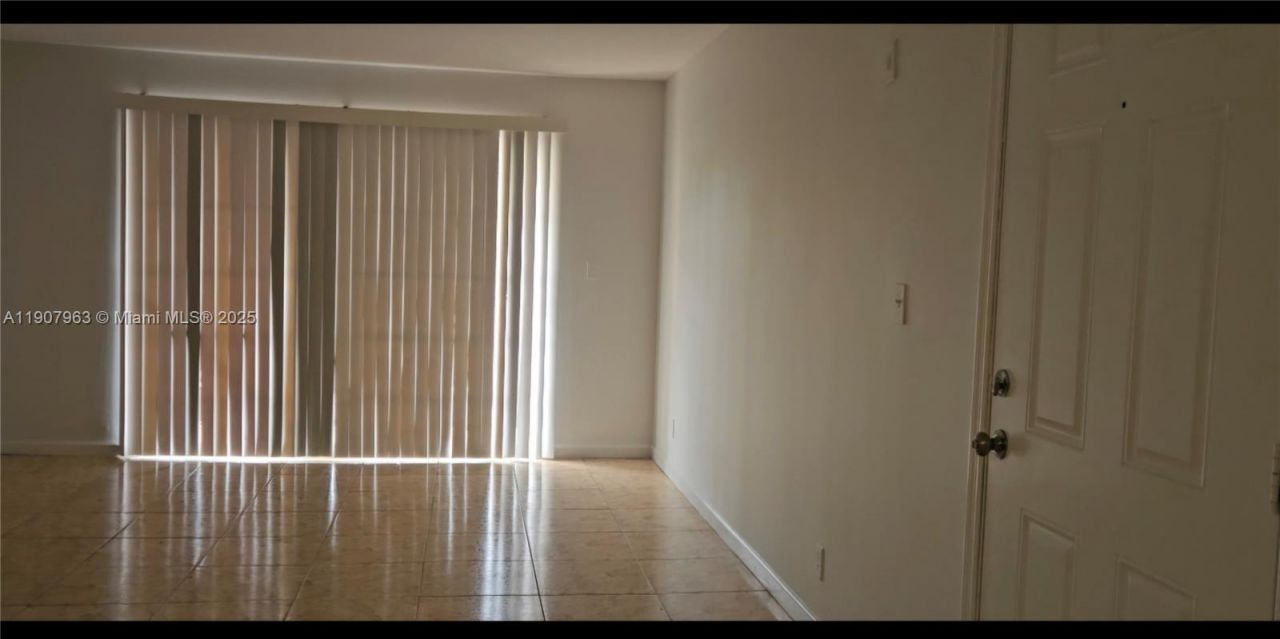 2952 NW 55th Ave, Unit 2D, Lauderhill, FL 33313 Photo