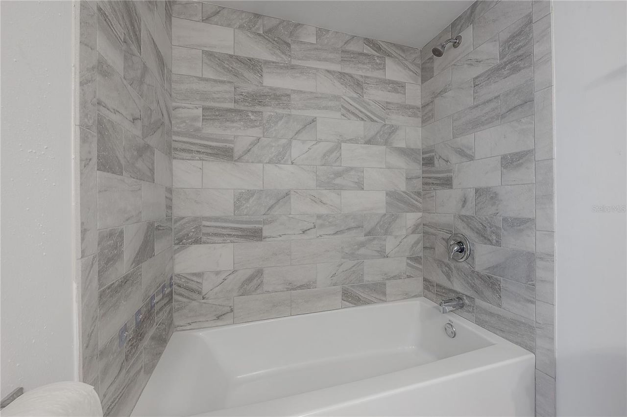 9100 Dr Martin Luther King Jr Street N, Unit 905, Saint Petersburg, FL 33702 Photo